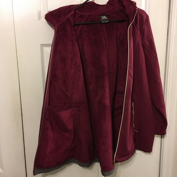 Plus Size ZeroXposure Hooded Soft Shell Jacket - Picture 7 of 7